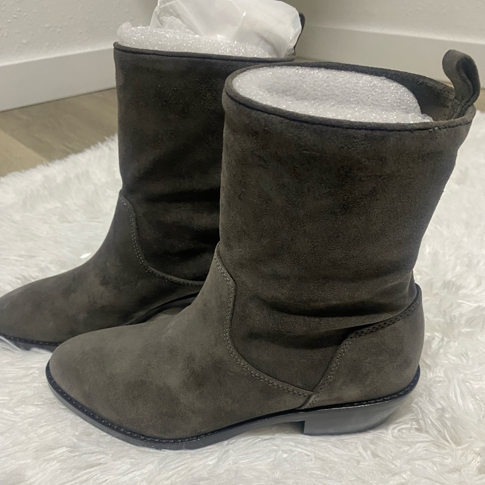 Via Spiga Fora Graphite Grey Slouch Booties Suede Size 5.5 M NIB